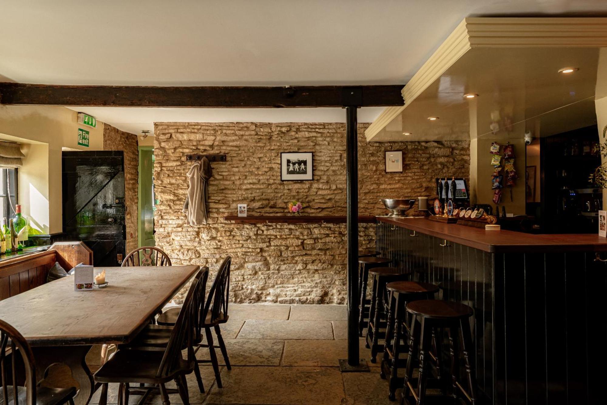 The Bell Inn Лечлейд Экстерьер фото